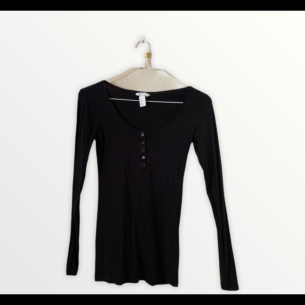 Black Longsleeve